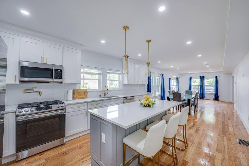 Apartament Modern Red Door Haven +5Mins To Boston Milton Zewnętrze zdjęcie