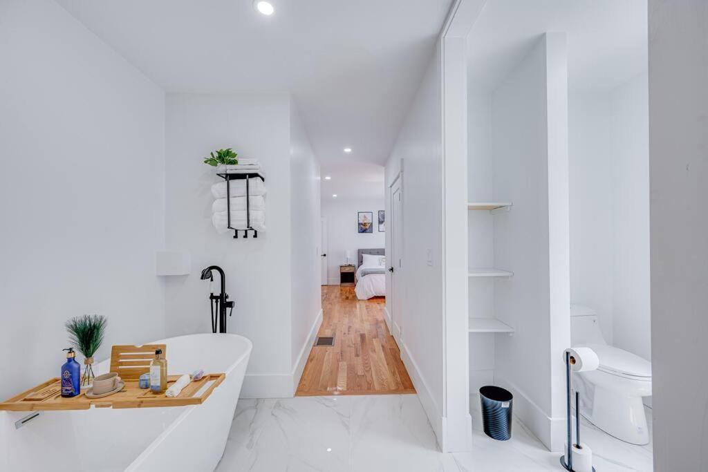 Apartament Modern Red Door Haven +5Mins To Boston Milton Zewnętrze zdjęcie